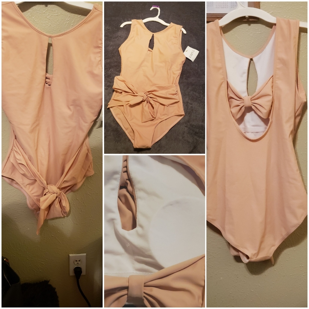 Swimsuit NEW, SZ L
